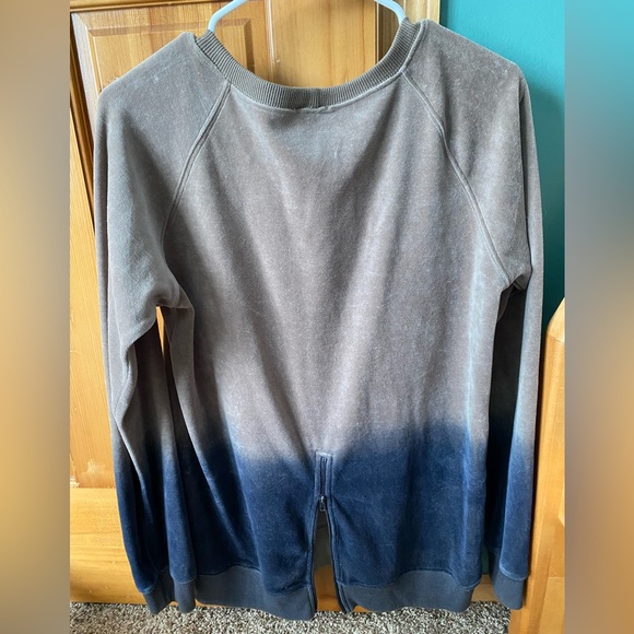 Mystree ombré sweater. - Picture 2 of 3